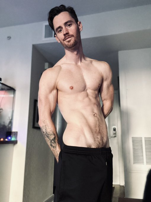 I need new hot underwear. What should I buy?? https://t.co/eee66qW0lA<a href="/tag/shibari"class="tags"><span>#shibari</span></a><a href="/tag/ropeart"class="tags"><span>#ropeart</span></a>