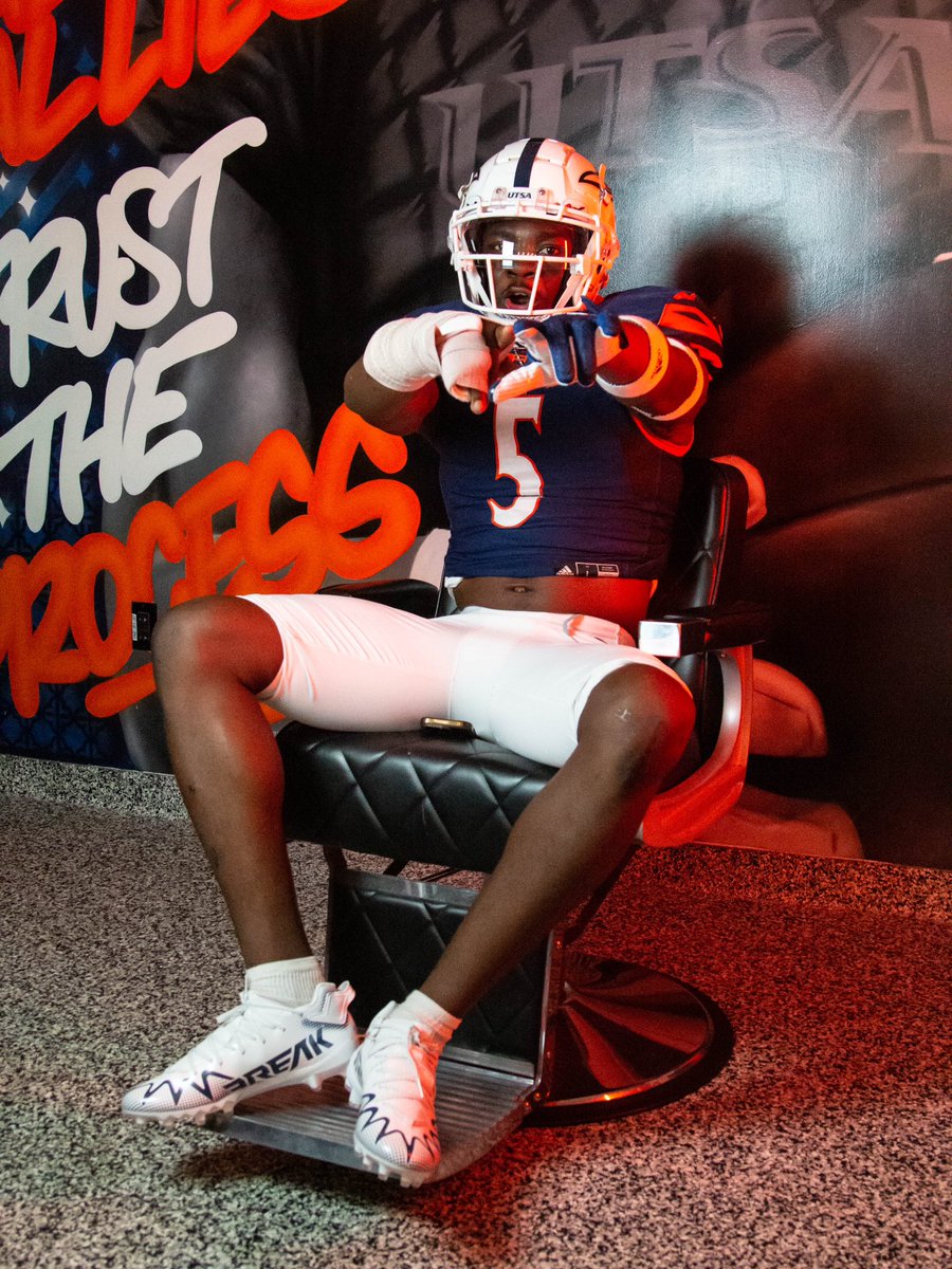 Had a great time in San Antonio with <a href="/UTSAFTBL/">UTSA Football 🏈</a> this past weekend!! 🤙🏿🔸🔹<a href="/CoachTraylor/">Jeff Traylor</a> <a href="/CoachSiddiq/">Coach Haynes</a>