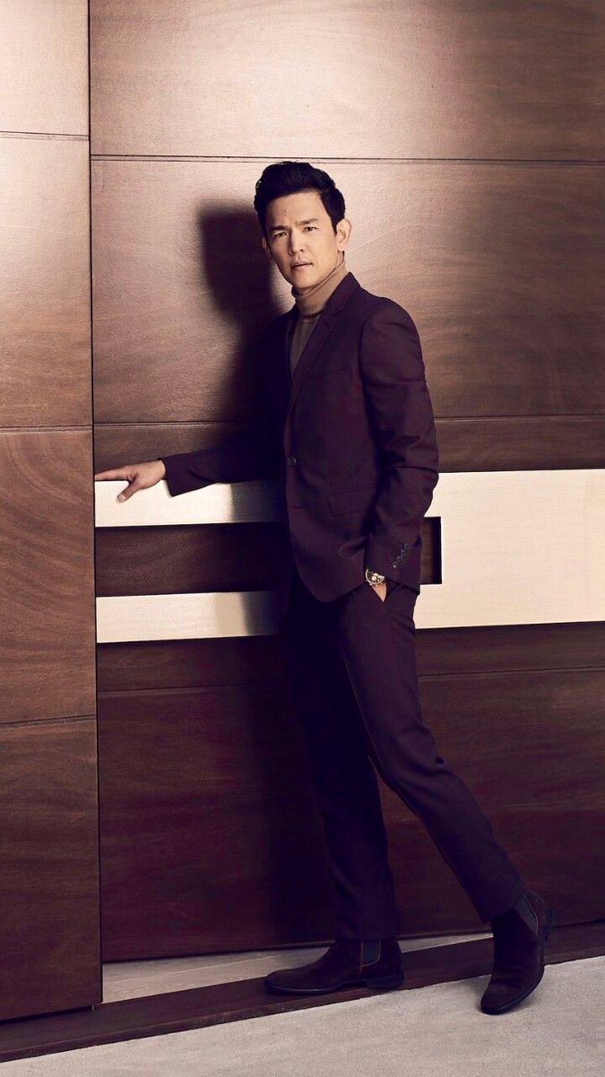the_daily_cho's tweet photo. John Cho will be right back…
#johncho #thedailycho #starringjohncho #mensfashion #photostyling #burgundysuit https://t.co/dv4za4YScf