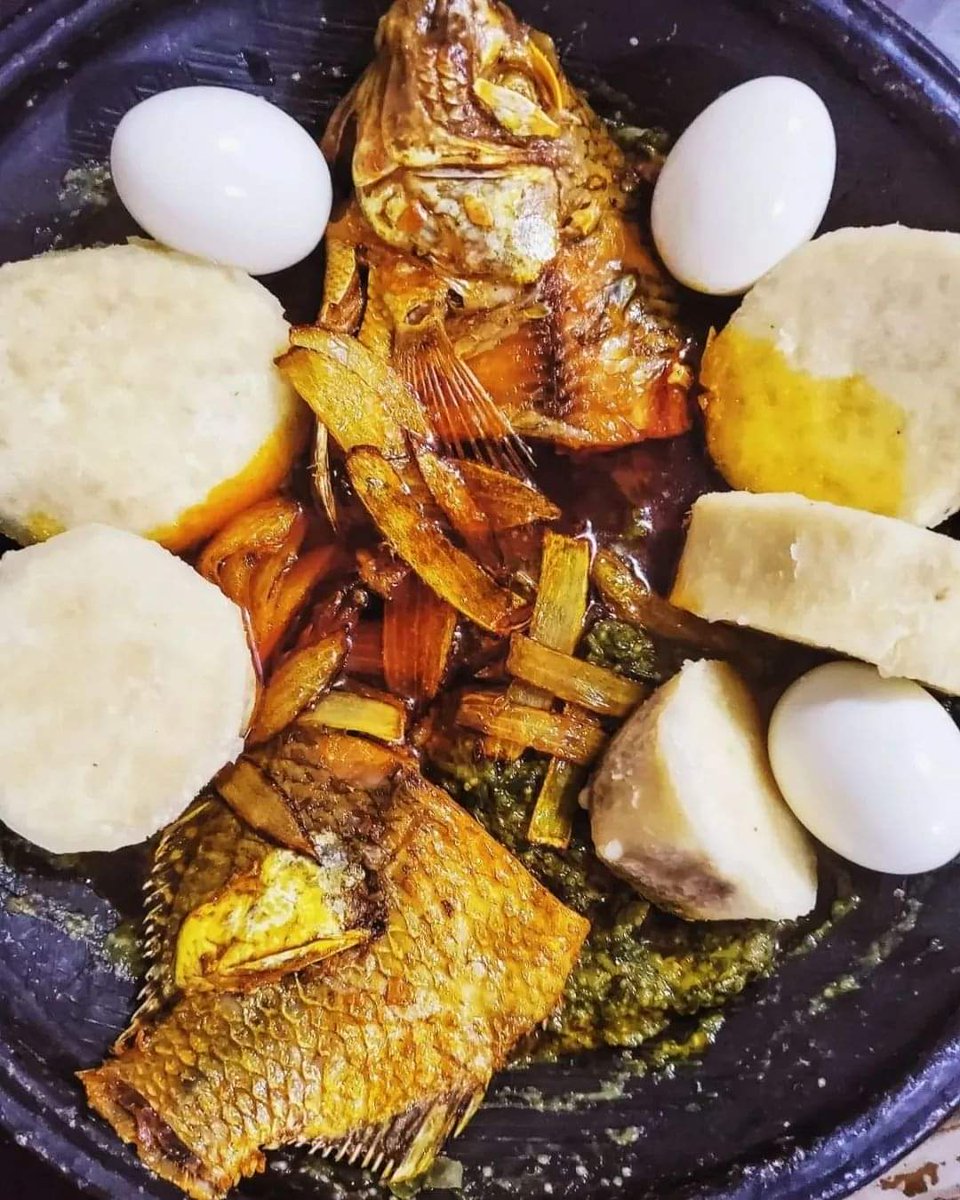 Join in at #BuyGhanaBuildGhana with us and promote our Ghanaian cooking.

📸 By @abenas_kitchen_t.o 

#Abomu #Koobi #PalmFruitOil #GhanaianCooking #GhanaianFoodNetwork #Asanka #EcofriendlyUtensils #WestAfricanFood #AfricanFood 
#TwitterFood