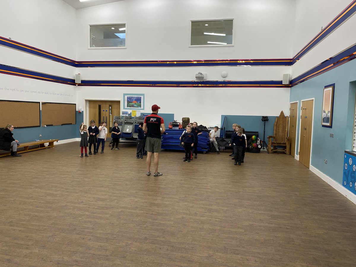 ysgolyddraig's tweet photo. #YYDfonmon absolutely loved their session with @ForcesFitness today! Diolch Paul! #YYDwellbeing https://t.co/XiVCekFax5