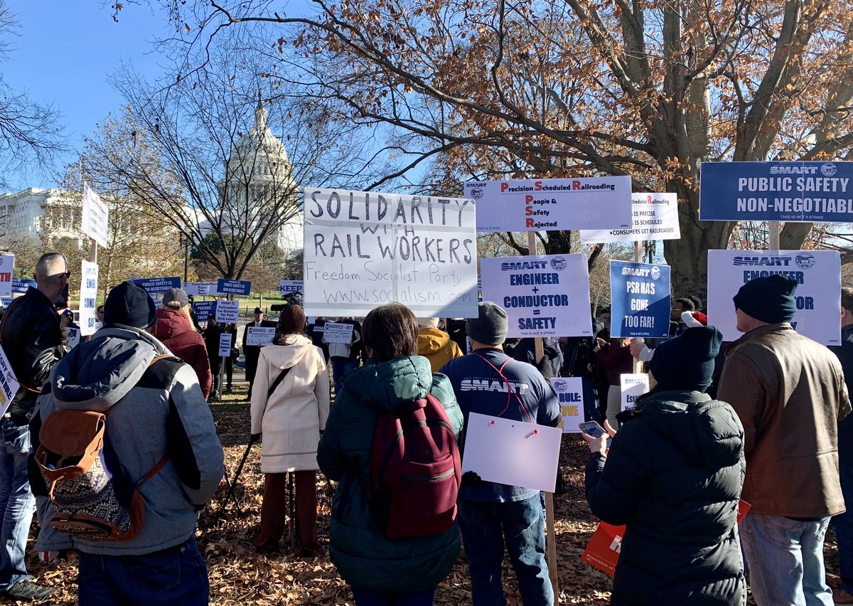 NALC_National's tweet image. Just now, NALC Executive Vice President &amp;amp; President-elect Brian Renfroe spoke at a rally outside of the Capitol supporting rail workers and their fight for sick leave. #UnionStrong #1u
