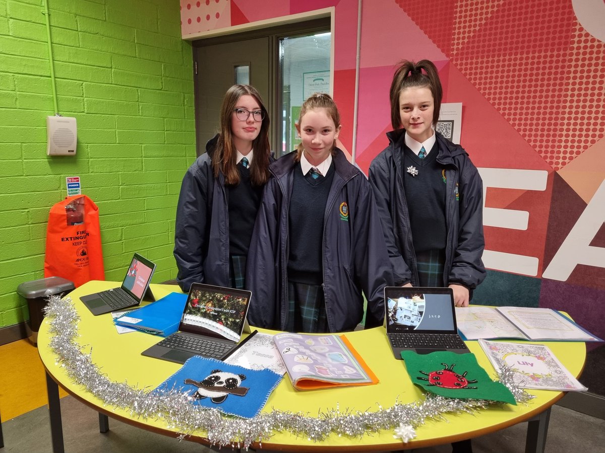 Stephen Jones tweet media