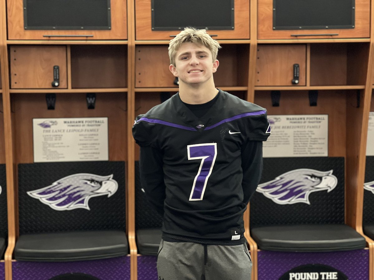 TylerVasey's tweet photo. Enjoyed my visit at UW- Whitewater! After meeting with @CoachRindahl, i'm excited to receive an offer to play for the Warhawks!!!! https://t.co/X5GIWJN0lJ