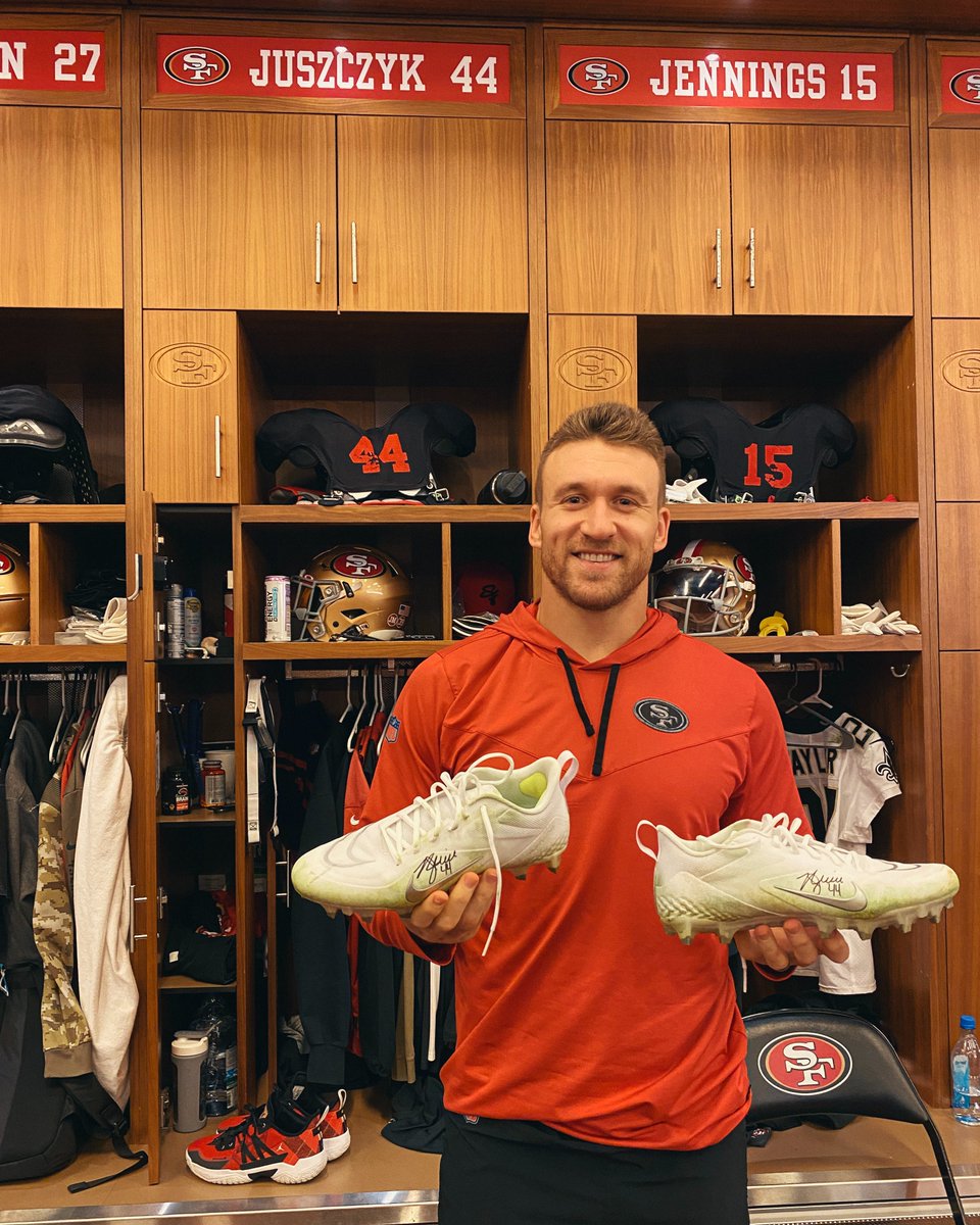San Francisco 49ers (@49ers) on Twitter photo RT for the chance to win signed cleats from <a href="/JuiceCheck44/">Kyle Juszczyk</a> 🧃 #ProBowlVote
No purchase necessary. Official rules: 49rs.co/pbgsweeps RT for the chance to win signed cleats from <a href="/JuiceCheck44/">Kyle Juszczyk</a> 🧃 #ProBowlVote
No purchase necessary. Official rules: 49rs.co/pbgsweeps
