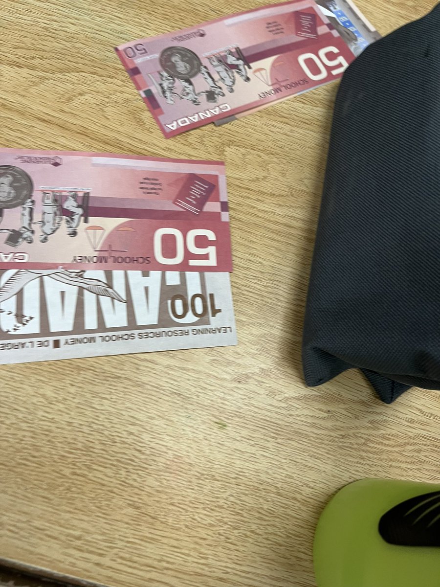 CassidyHDSB's tweet photo. Today we were learning in the library so we got to explore Canadian bills from different eras in math centre activities. @gsgators #hdsbsharesmath https://t.co/XuNLykQPsA
