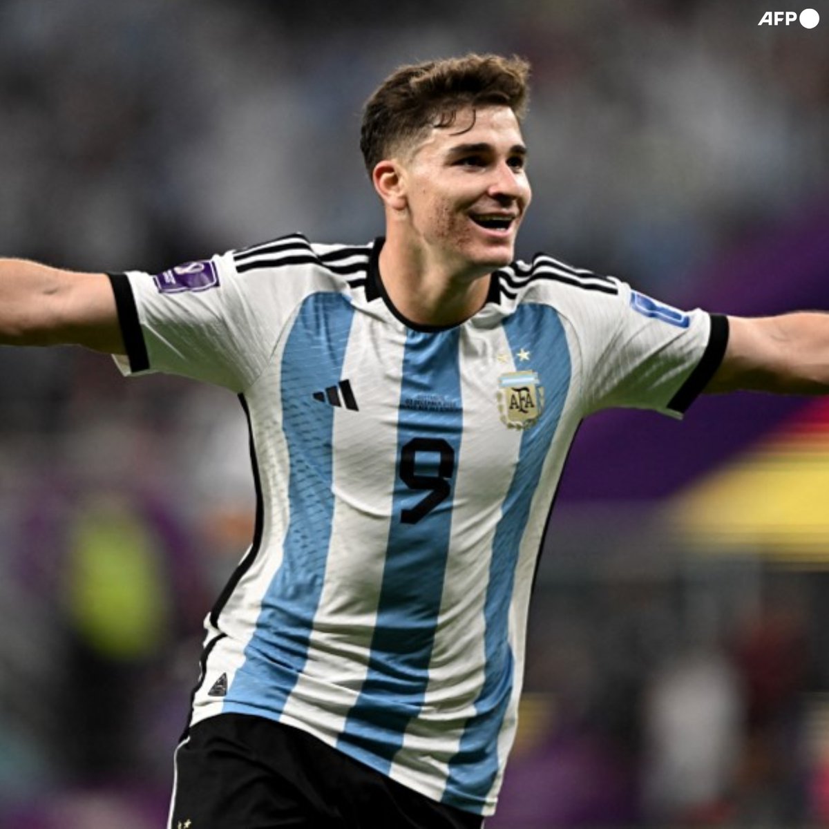 ¡¡LA ARAÑA QUE PICAAAAAAAAAAAA!! ¡¡LOCURA LO QUE ACABA DE HACER JULIÁN ÁLVAREZ EN UNA SEMIFINAL DEL MUNDO!! ¡¡EL JUGADOR DEL CITY LA HIZO SOLO!! ¡¡ARGENTINA CLAVÓ EL SEGUNDO!! ¡¡2-0!! ¡¡LOCURA!!