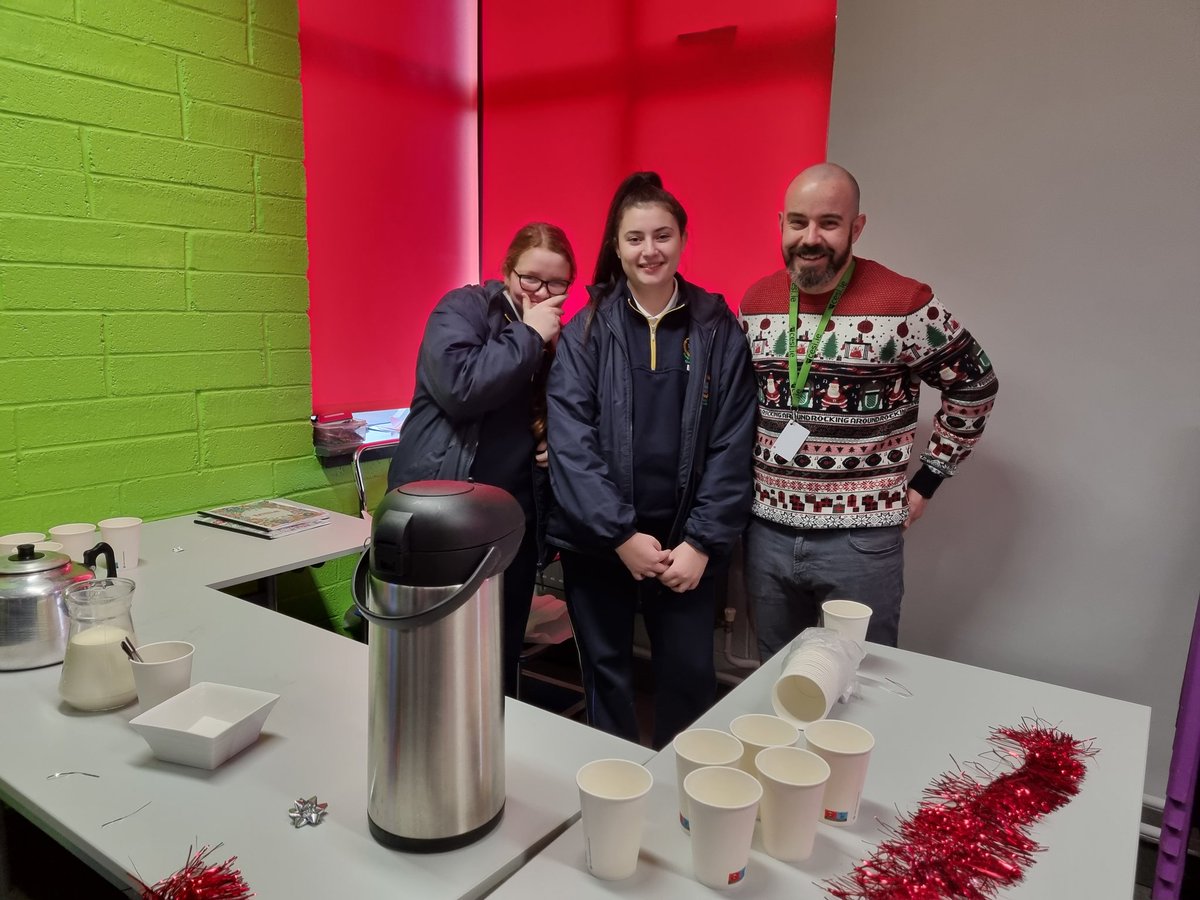 Stephen Jones tweet media