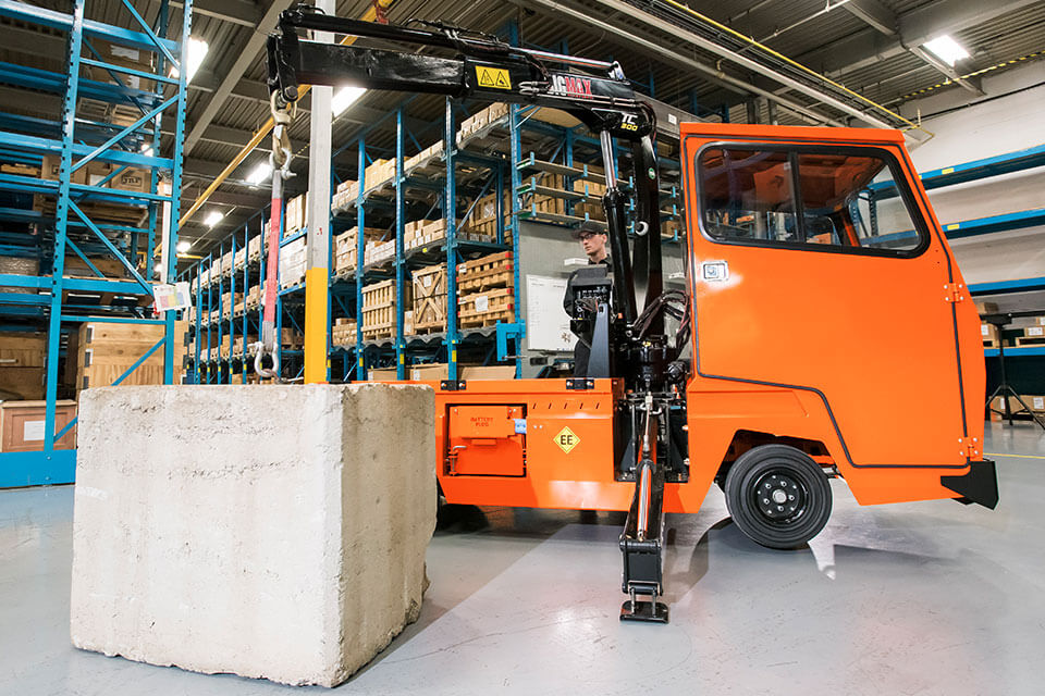 MotrecIntl's tweet photo. Our engineering team can customize every model in our lineup to tackle even the toughest jobs and environments. https://t.co/pgOmvdo7Uj