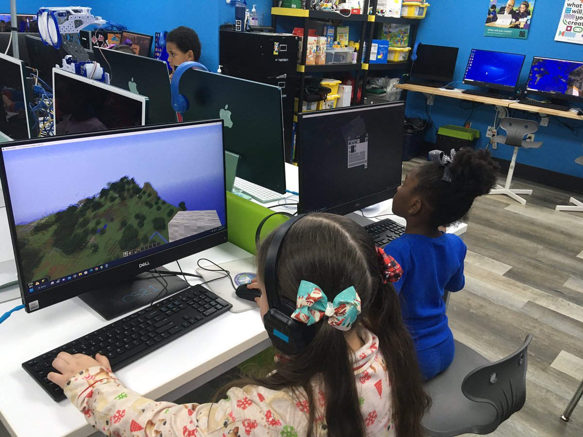 dfwcsta's tweet image. Appreciation that my 1st grade students completed their #coding assignment @PlayCraftLearn #MinecraftEdu @efwmaschool #CodeWithGoogle #networking #learning #teamwork #equity #diversity #confidence #code #CSforGood #creativity #CSforALL #EveryCanCode @dfwcsta @weteachcs