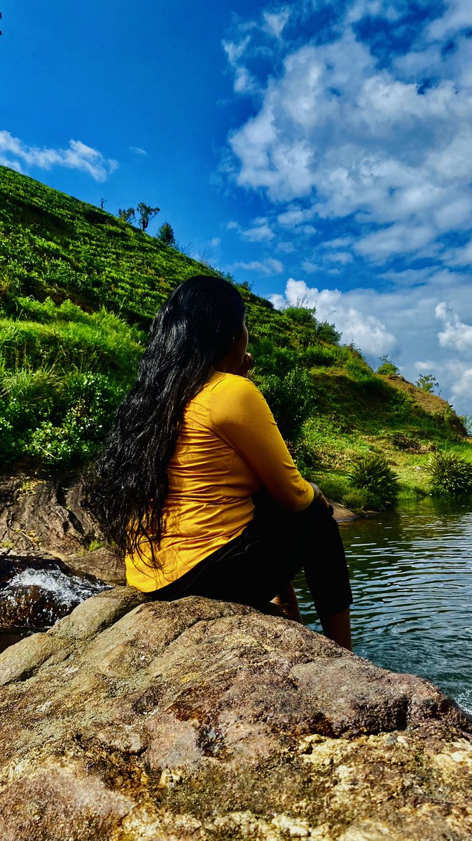 Jhalinyjoka's tweet photo. Srilanka Maskeliya Gatmore waterfall💚👍🇱🇰 https://t.co/r2OhZT5RXo