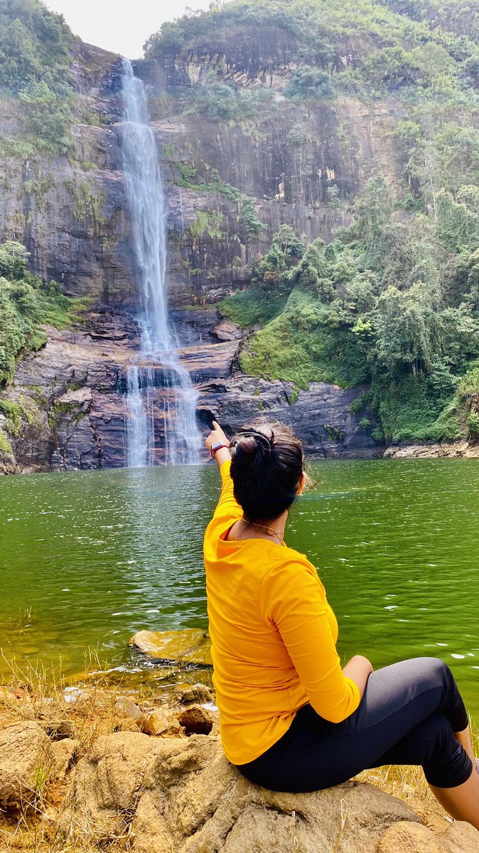 Jhalinyjoka's tweet photo. Srilanka Maskeliya Gatmore waterfall💚👍🇱🇰 https://t.co/r2OhZT5RXo