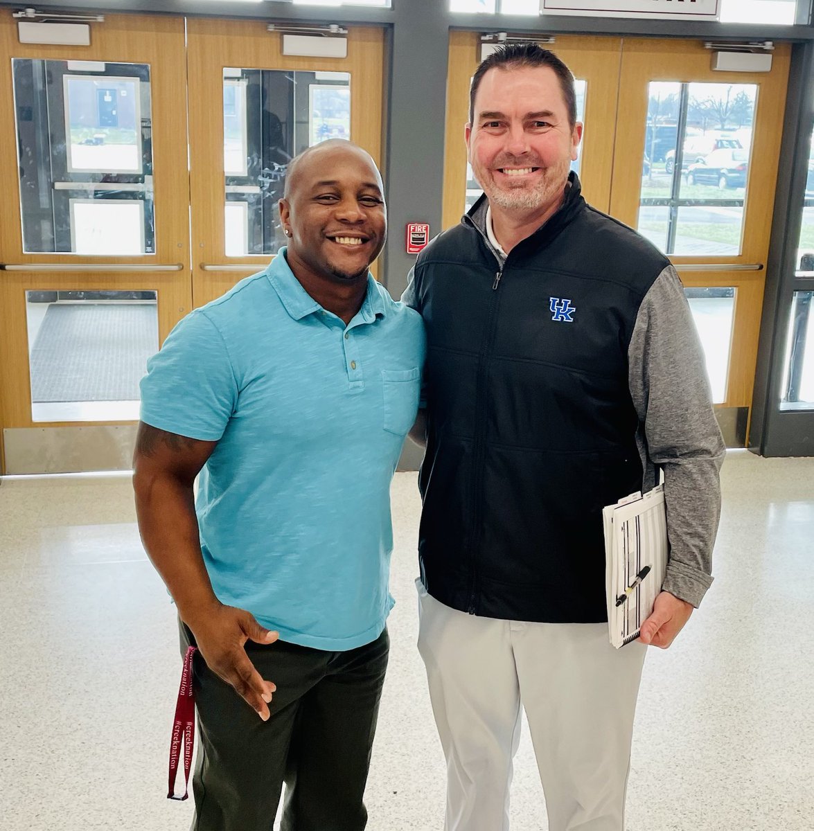 CoachPerry_UK's tweet photo. Good to visit with Coach Jonathan Hawks at Tates Creek today—enjoyed hearing about his vision for the program and seeing the outstanding new facilities!!!
#BBN @TCreekfootball @Jhawks9 https://t.co/qIzgrBSDWf
