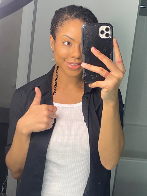 1 pic. what would you do if you found out your nerdy neighbor had huge tits? https://t.co/RrNGHE6C9V