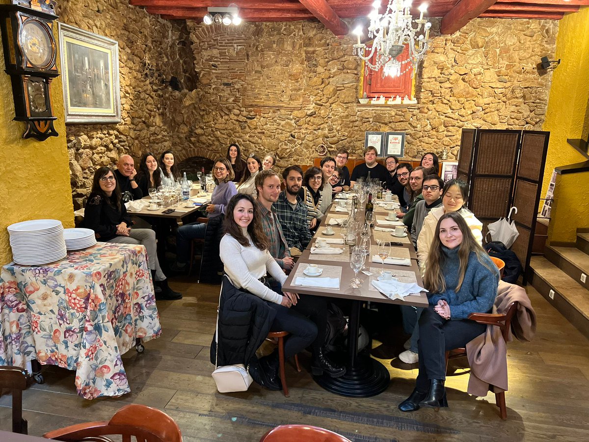 Echavarren_Lab's tweet photo. Enjoying the traditional 🌲🍾🎊🥳🥂😊 @Echavarren_Lab #ChristmasLunch in #Tarragona #research #chemistry @ICIQchem  #SecretSanta #merrychristmas #bonnadal #FelizNavidad https://t.co/BIyia3O8AD