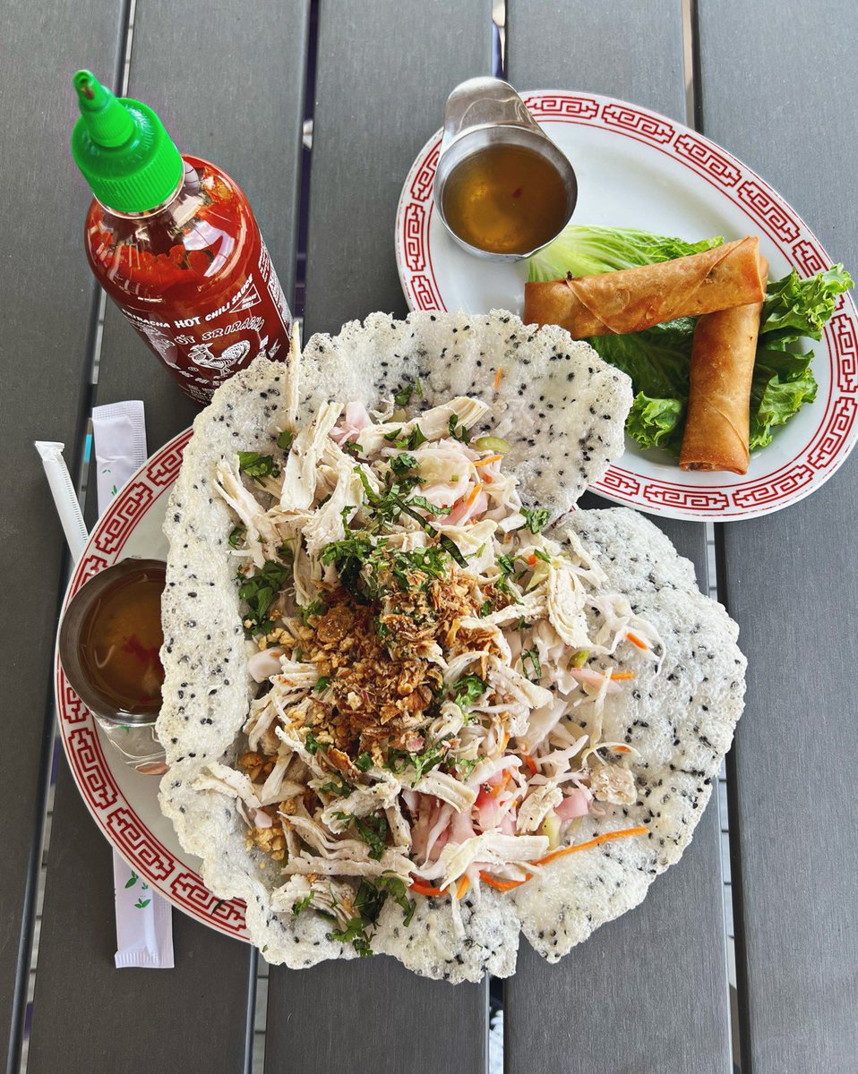 Keep things light in between all of the holiday festivities with a refreshing Gỏi Bắp Cải Gà salad with pulled chicken, Cabbage, carrots, celery, pickled red onions, cilantro, mint, thai basil, fried shallots, peanuts, &amp; nước mắm pha dressing in a sesame rice cracker bowl!