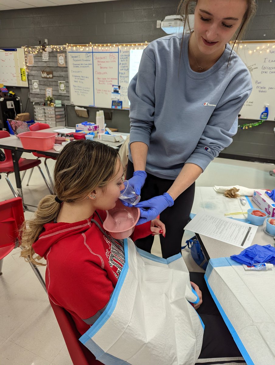 MetzgerMrs's tweet photo. HS2 students are learning all about personal care! Oral care practice for all🛀🪥🧻🧽🧼

#onegrosseile #CTE #healthscience #NCHSE https://t.co/08Gzy3aCtg