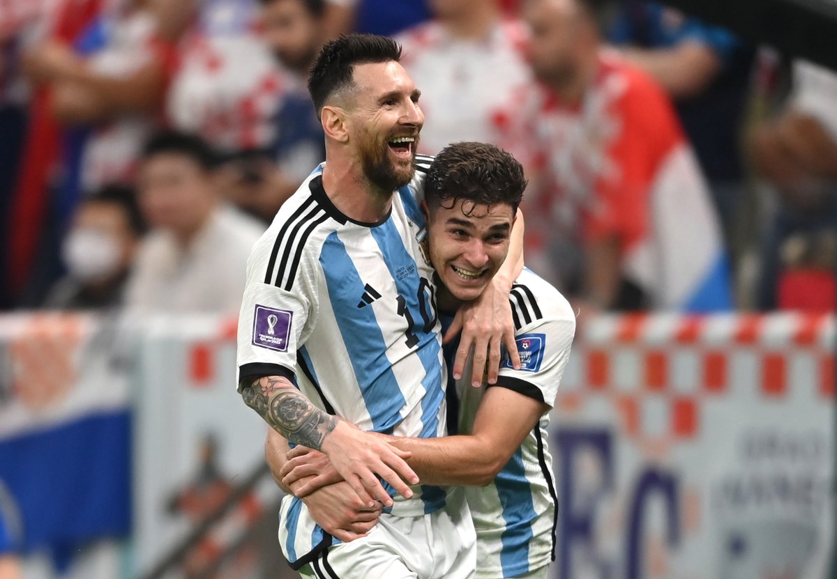 fifaworldcup_es's tweet photo. 📸 Una más para el cuaderno. https://t.co/eZDTynbyC5