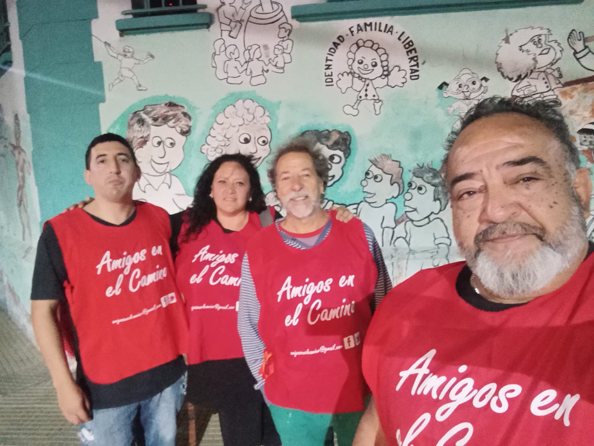 amigosenelcamin's tweet photo. Reco Lunes 💞💞
#Cambiamosindiferenciaporamor
#Recorridasnocturnas
Gracias por ayudarnos a ayudar 🙌
https://t.co/2c4y69FtNq
NECESITAMOS COCINERAS/OS Tambien podes colaborar con la Campaña de #PanDulces
https://t.co/gt9wYdLSV2 https://t.co/yj9Tf9Pxmw