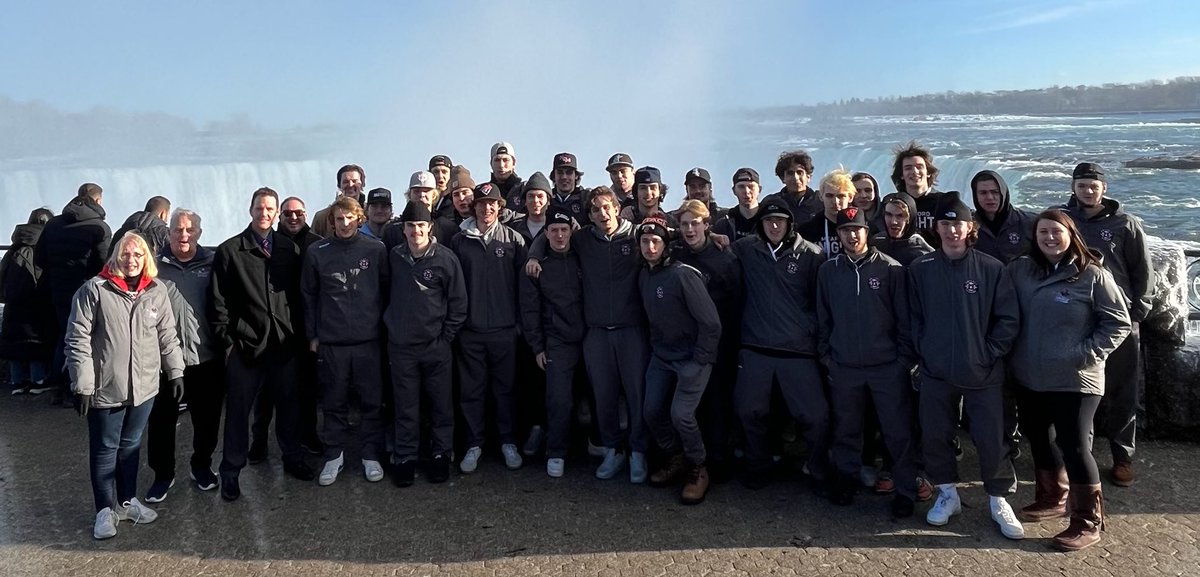 KOMHockey's tweet photo. Team Photo at the Falls ! #KOM #MeafNation ⚔️ https://t.co/OsoIL7sqHk