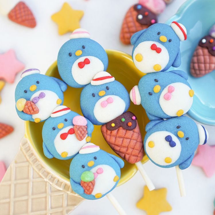 sanriodaily's tweet photo. tuxedo sam cookie pops 💫
would you eat them? https://t.co/jNBDxr1GlG