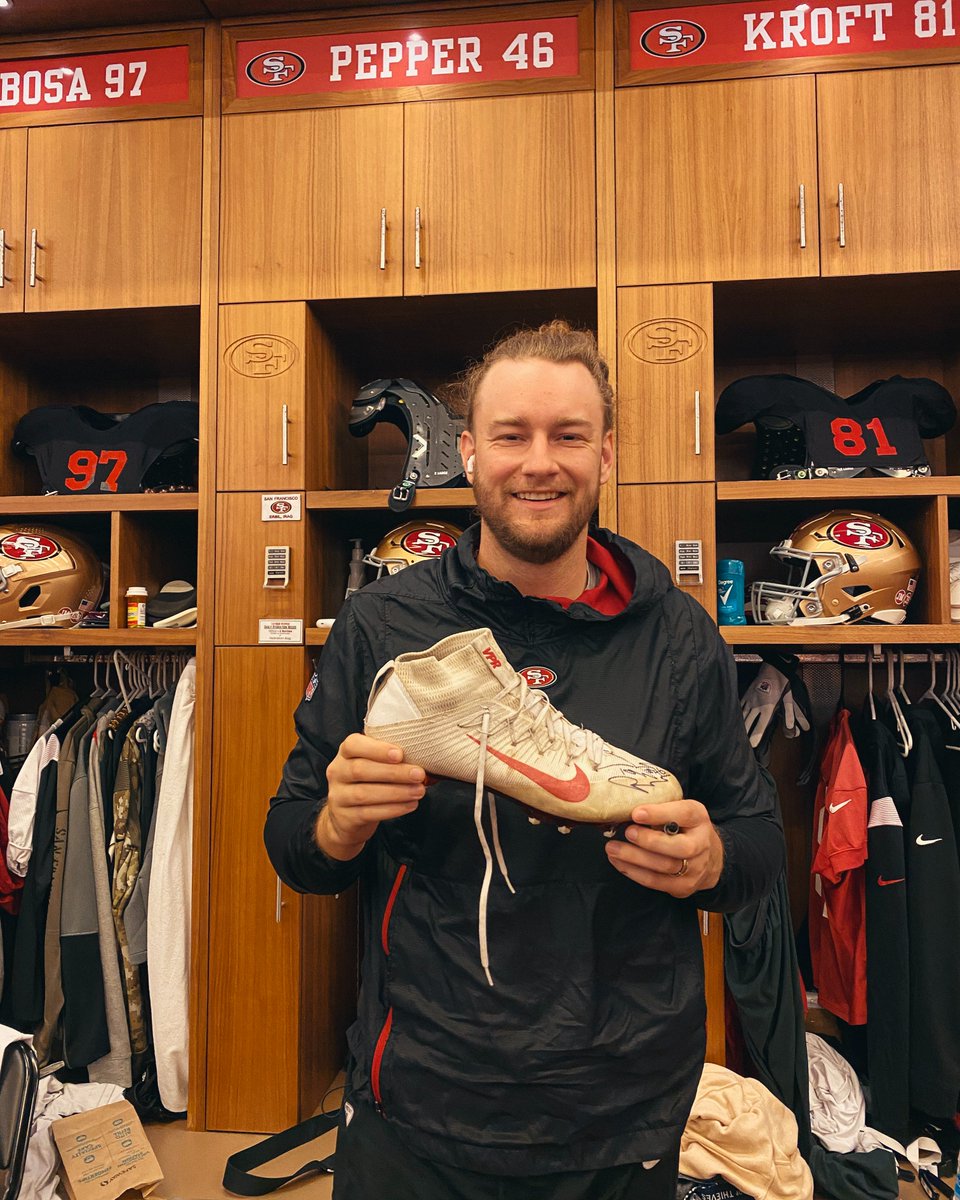 RT for the chance to win a pair of signed cleats from your favorite long snapper 🫑 @TayborSnapping x #ProBowlVote No purchase necessary. Official rules: 49rs.co/pbgsweeps