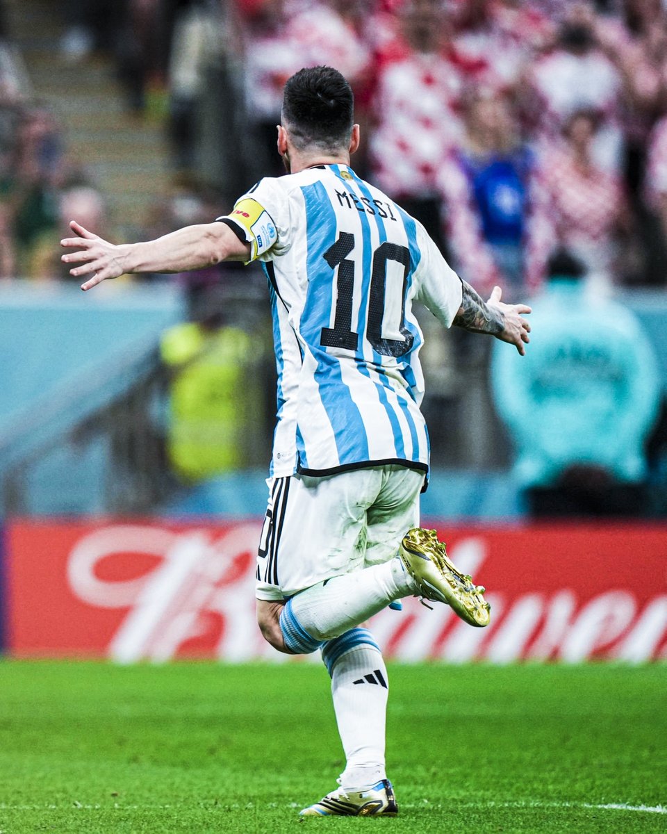 INIE8TAZO's tweet photo. EL MEJOR DE TODOS LOS TIEMPOS 🐐 https://t.co/Kd41qRuN5w