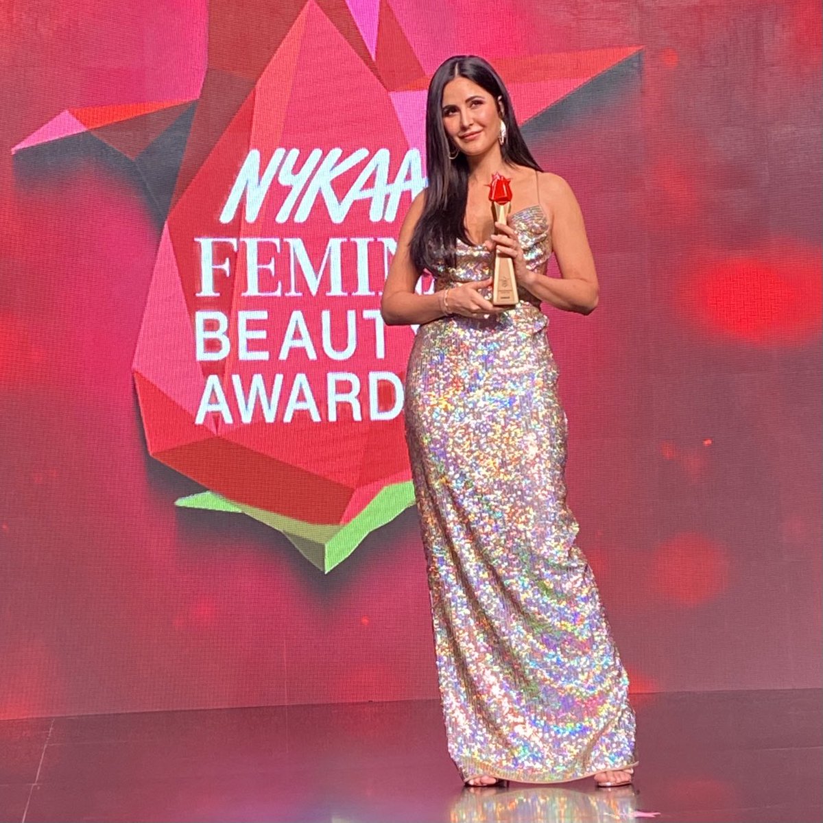 Kudos to Katrina Kaif on winning the Beauty Entreprenur of the Year award at Nykaa Femina Beauty Awards 2022.! #Nykaa #NykaaFeminaBeautyAwards2022 #NFBA2022 #FeminaIndia #NFBA #NykaaFeminaBeautyAwards