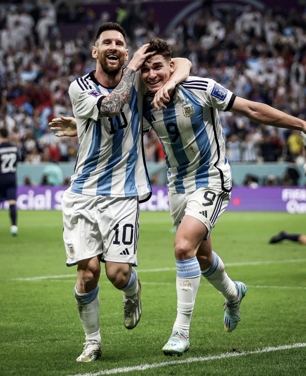 CaroPandolfi's tweet photo. Nada más maravilloso que cumplir tu sueño 🇦🇷 https://t.co/5aTX2XaFuW