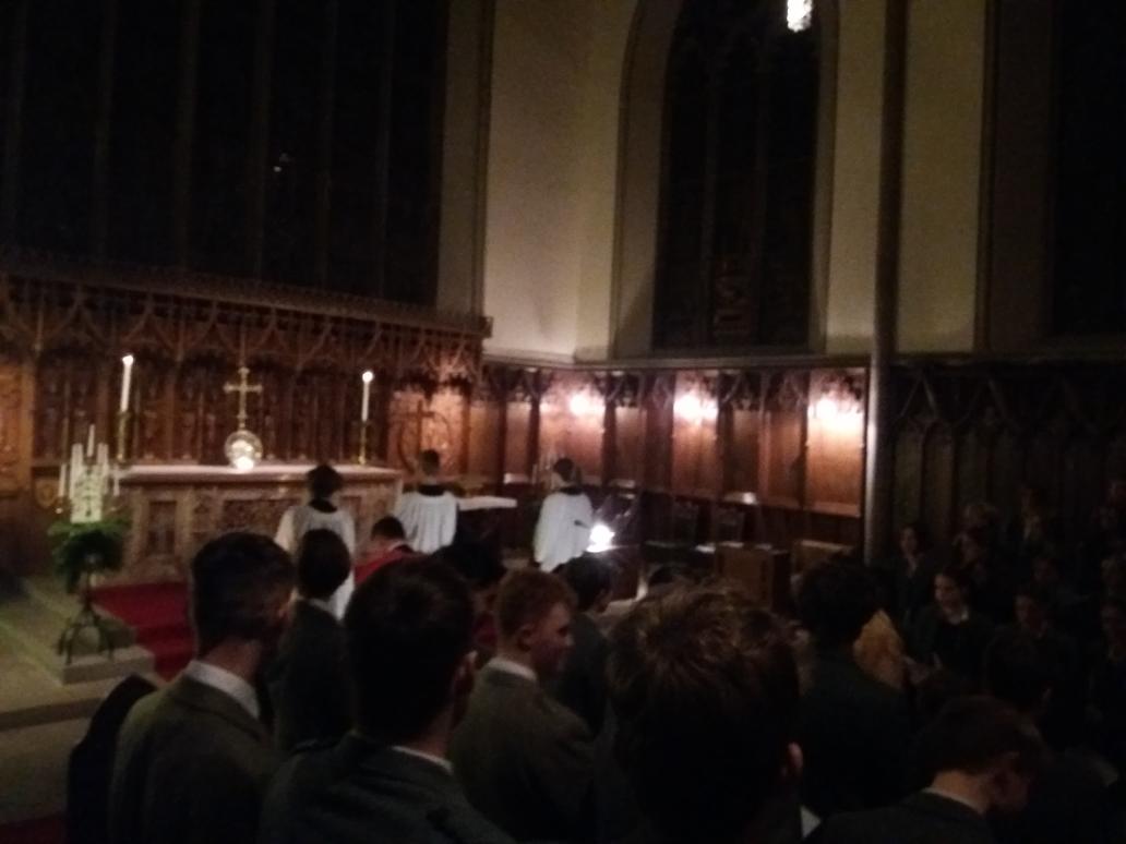 CollPatchells's tweet image. Amazing candlelit carols service this evening - choir in fine form, festive spirit abounding! #distinctlyglenalmond