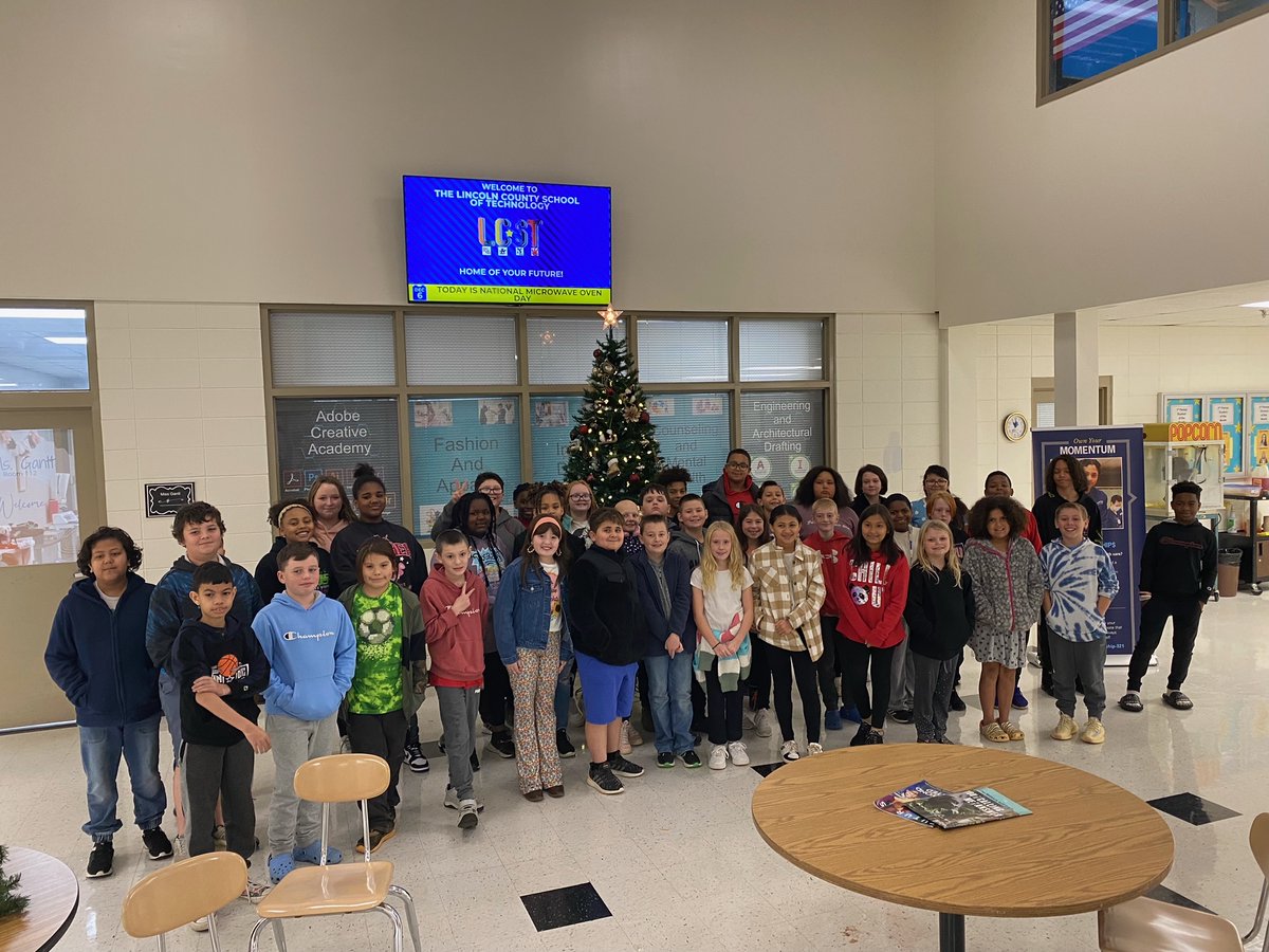 ctelcst's tweet photo. LCST hosted an Hour of Code on Dec 6 for Computer Science Education Week.1st period, we had 3rd grade students from GEM to visit & during 2ne period, we had 5th grade students from SRL. All students had a great time!
#CSEdWeek
#CSforAll
#HourOfCode
#intentional
#LCST
#LCSCTE https://t.co/zc62ZA1rWX