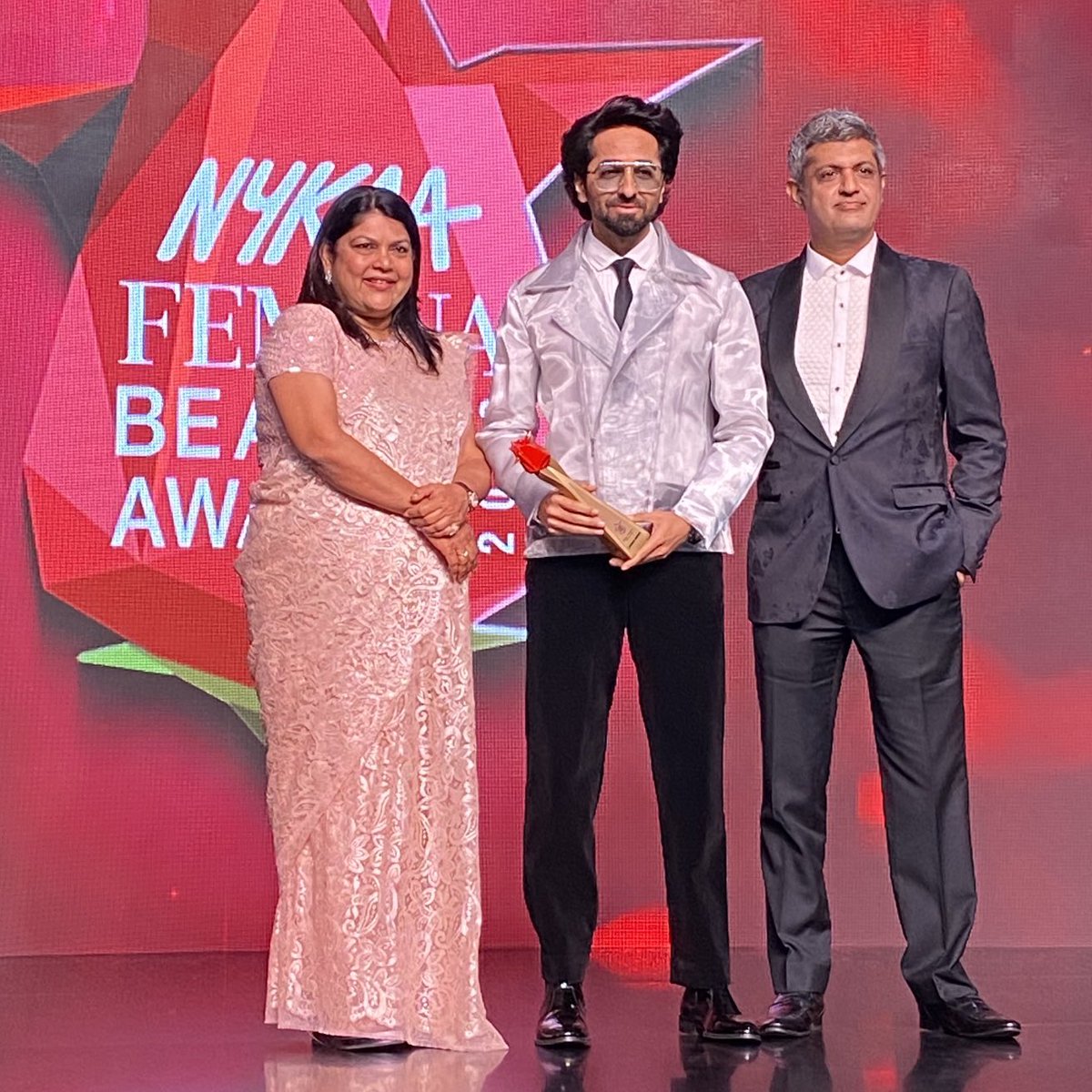 Badhai ho badhai ⁦@ayushmannk⁩ just won the Dapper Disruptor at Nykaa Femina Awards 2022! #Nykaa #NykaaFeminaBeautyAwards2022 #NFBA2022 #FeminaIndia #NFBA #NykaaFeminaBeautyAwards #AyushmannKhurana