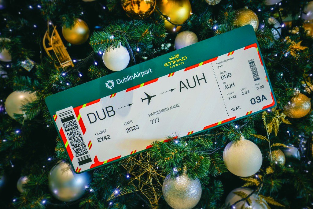 DublinAirport's tweet photo. 🥳🥳🥳

Our second finalist, &amp; winner of a Luxury Festive Hamper from @TheLoop is: 

Darren Doyle - 'darrendoyle' (INSTAGRAM) 

Congrats Darren, we look forward to seeing you at the live draw on Fri, Dec 23rd. 

#DUBEtihadGiveaway

Tune in tomorrow for another chance to win! https://t.co/W2MEckXvVz