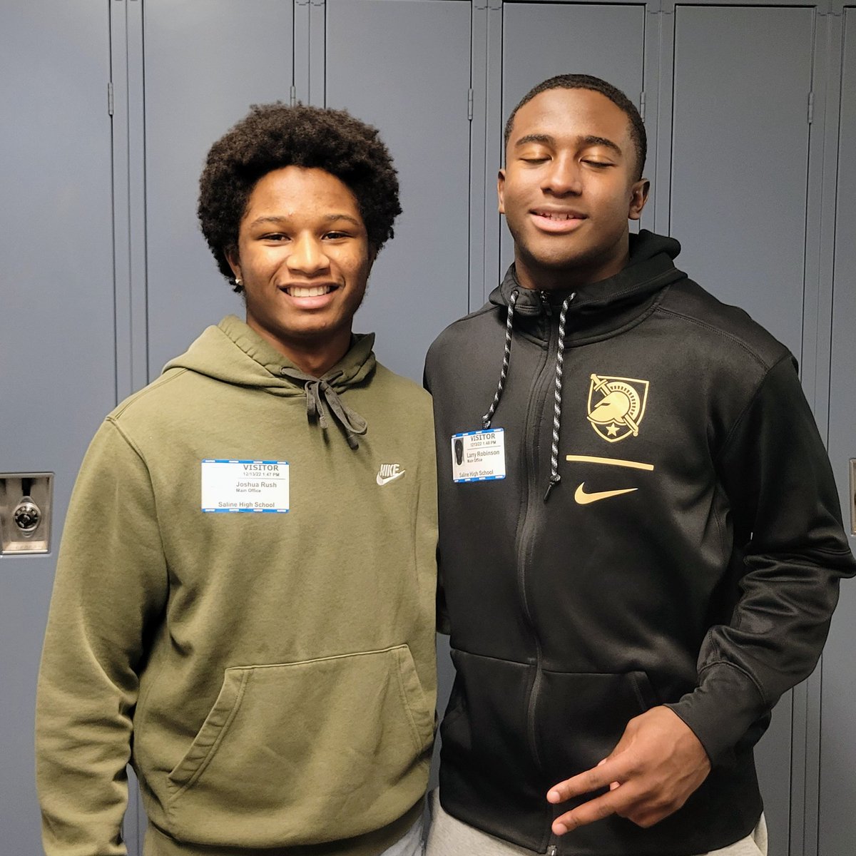 Love it when former students/athletes swing on by to say hi. Great time catching up with these guys and hearing everything they are up to. Sorry Larry didn't notice your eyes were closed. 😂