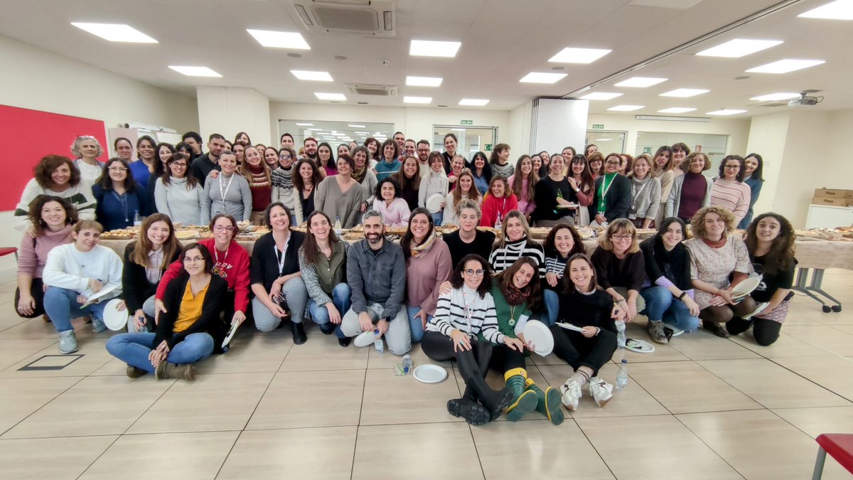 Primer día del VII encuentro técnico de <a href="/CruzRoja_Empleo/">Plan de Empleo de Cruz Roja</a> en <a href="/CruzRojaMadrid/">Cruz Roja en la Comunidad de Madrid</a> Un grupo de personas que desborda humanidad, valentía y saber hacer, y que cada día da lo mejor de sí para mejorar la vida de los demás. Qué #orgullodeequipo