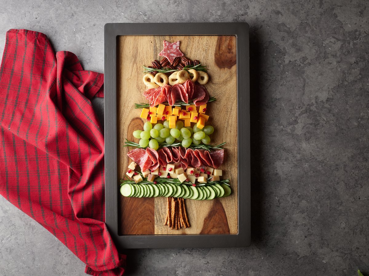 Join us on Instagram (@columbusmeats) today, Tuesday, Dec. 13, at 12 p.m. PDT with @vons and our Charcuterie Director, Evan Inada, to create holiday charcuterie boards! 🎄
#charcuterie #holidaycharcuterie #holidaycharcuterieboard #holidaycheeseboard