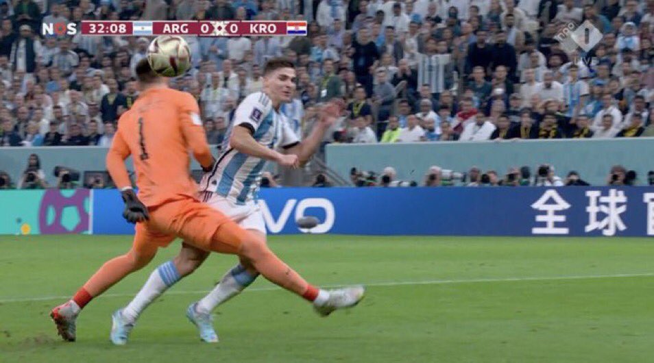 TheSahilSinha's tweet photo. For few brainless people, this is not a pen.
Please watch football man. Even at school level it's a pen.. its not wc bias to messi. It's brainless people biased to hate.
#ArgentinaVsCroatia https://t.co/FXK6SZrMt5