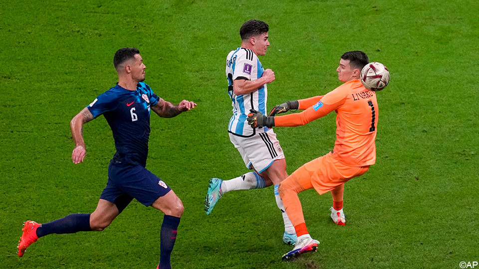 🎥 Was het een strafschop voor Argentinië? "Neen, dit was te goedkoop", oordelen onze analisten sporza.be/nl/artikels/wa… #argkro #wkvoetbal