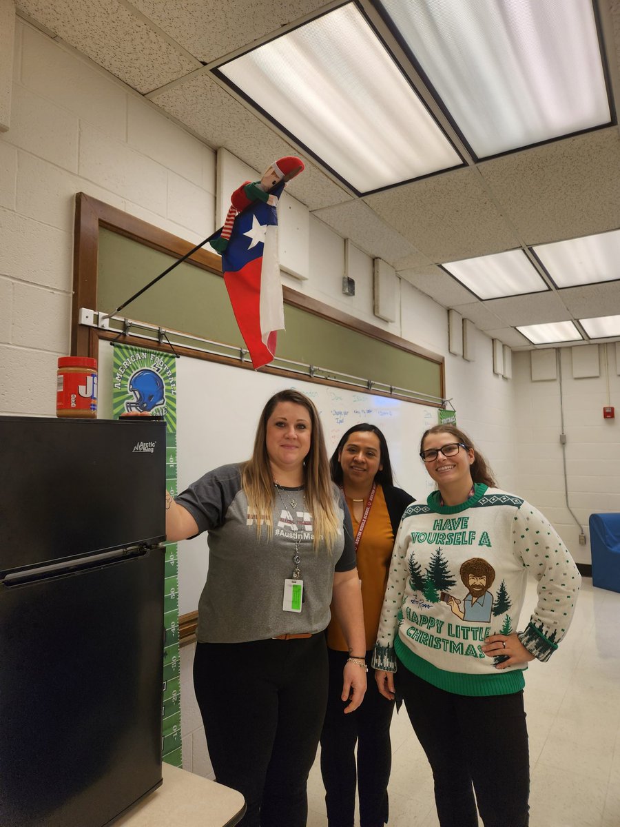 #SelfieWithAnElfieAMS