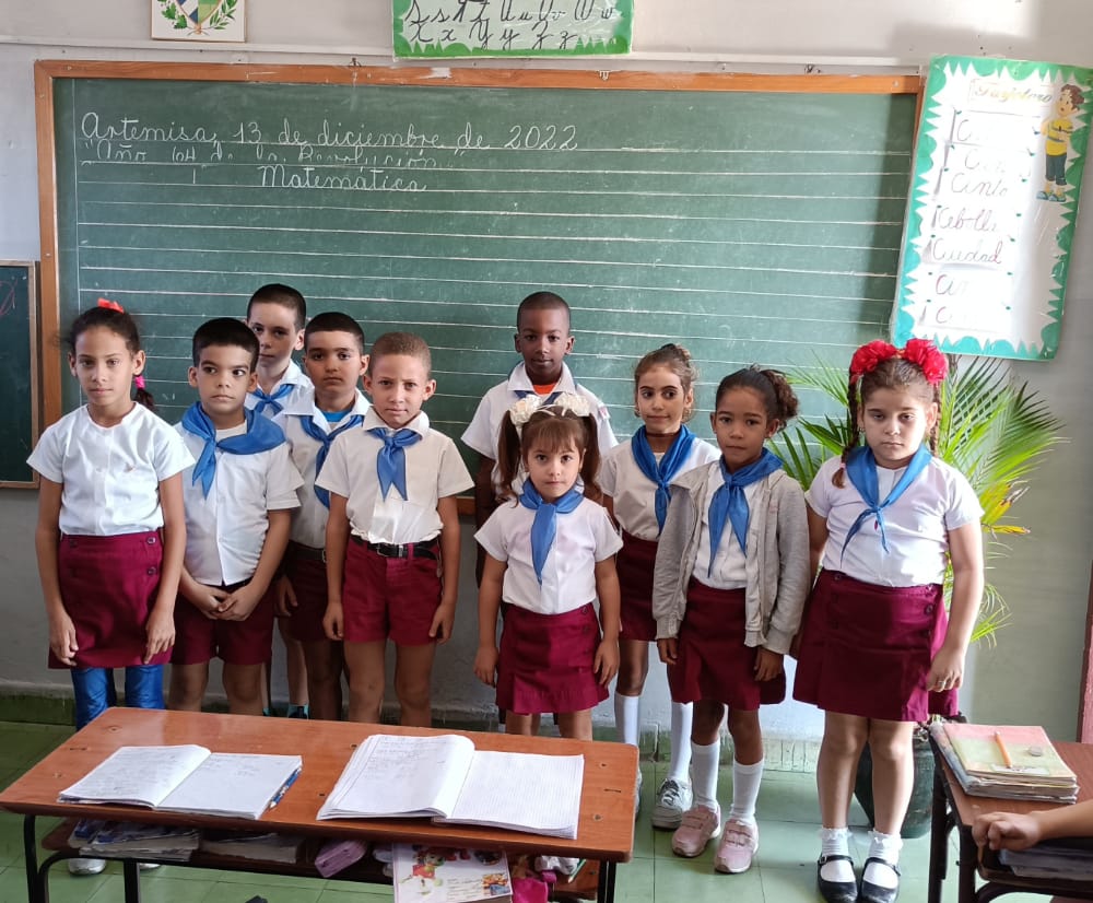 PrimariaMella's tweet photo. La Matemáticas es necesaria para la vida. Calcular bien es fundamental. El grupo 2doA arrancó con pasos seguros . Alumnos que ya saben adicionar y sustraer de forma excelente. #EducadoresArtemiseños  #CubaMined #SomosArtemisa #SomosContinuidad https://t.co/k1GD72Kk2e