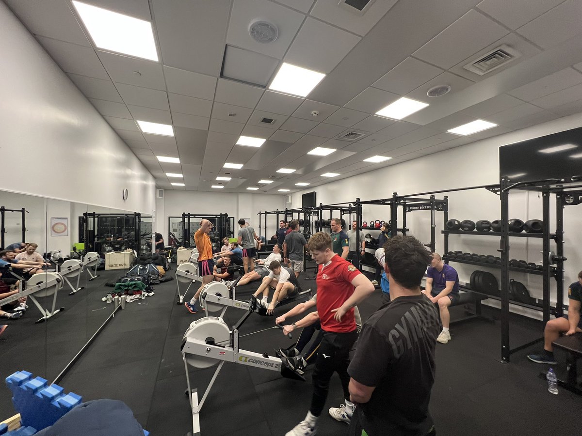Training goes on. <a href="/Barnes_Rugby/">Barnes Rugby Club</a> thanks to <a href="/FulhamBoys/">The Fulham Boys School</a> <a href="/FBS_Sport/">Fulham Boys School PE and Sports Department</a> great facility for the lads to use #rugby #fbs #barnow #training