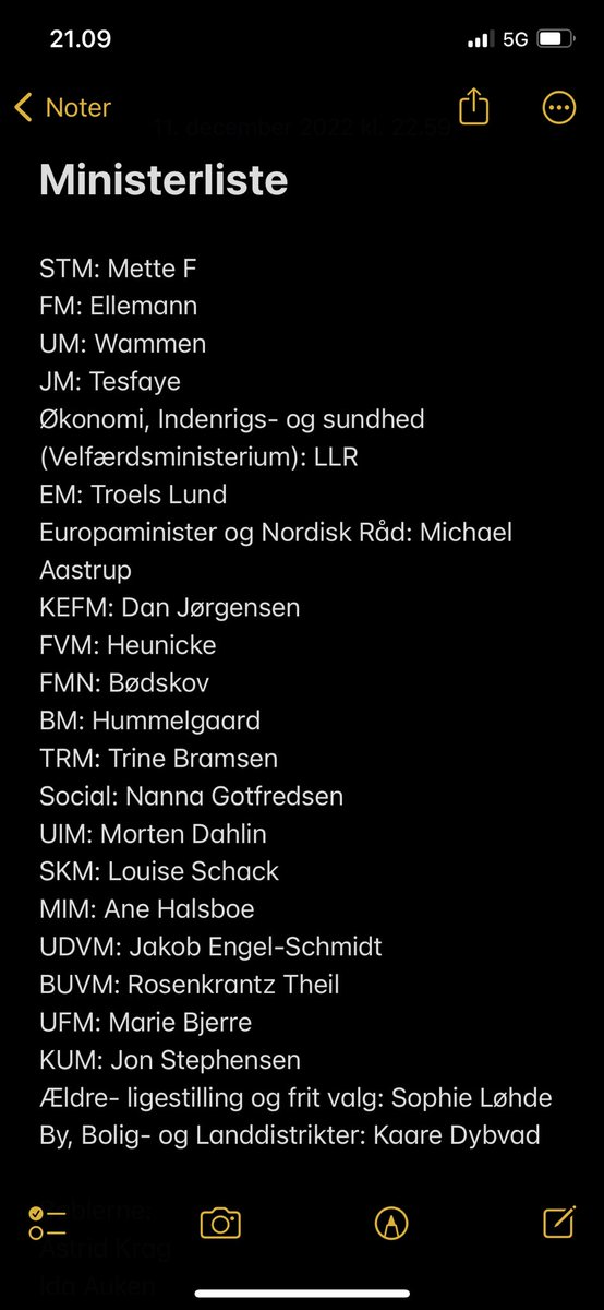 ChristianAaby's tweet photo. Lavede en ministerliste i forgårs - der kommer selvfølgelig altid en overraskelse eller to. Og nok også nye ministerier og ressort. Spændt på torsdag 💥 #dkpol #rokade https://t.co/xHCkrf9RPg
