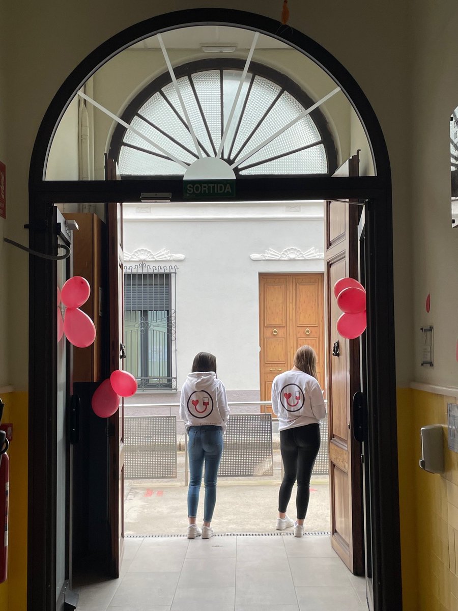 escfonlladosa's tweet photo. Amb 176 donants acaben la donació d’enguany. Moltes gràcies a tots i totes per la vostra col•laboració i suport. Gràcies als alumnes i professors de 3r d’ESO per la seva implicació. I per suposat, a @donarsang #escolesfonlladosa #secundaria_fonlladosa https://t.co/29MgAgLCJX