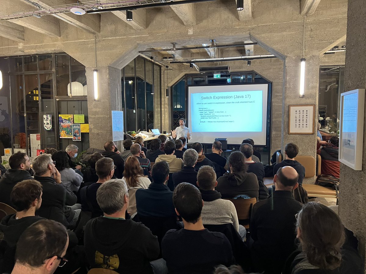 Rémy Forax nous parle de Programmation Orienté Données - merci à nos sponsors et tout particulièrement <a href="/decathlon_tech/">Decathlon Digital</a> pour cette soirée de fin d’année !