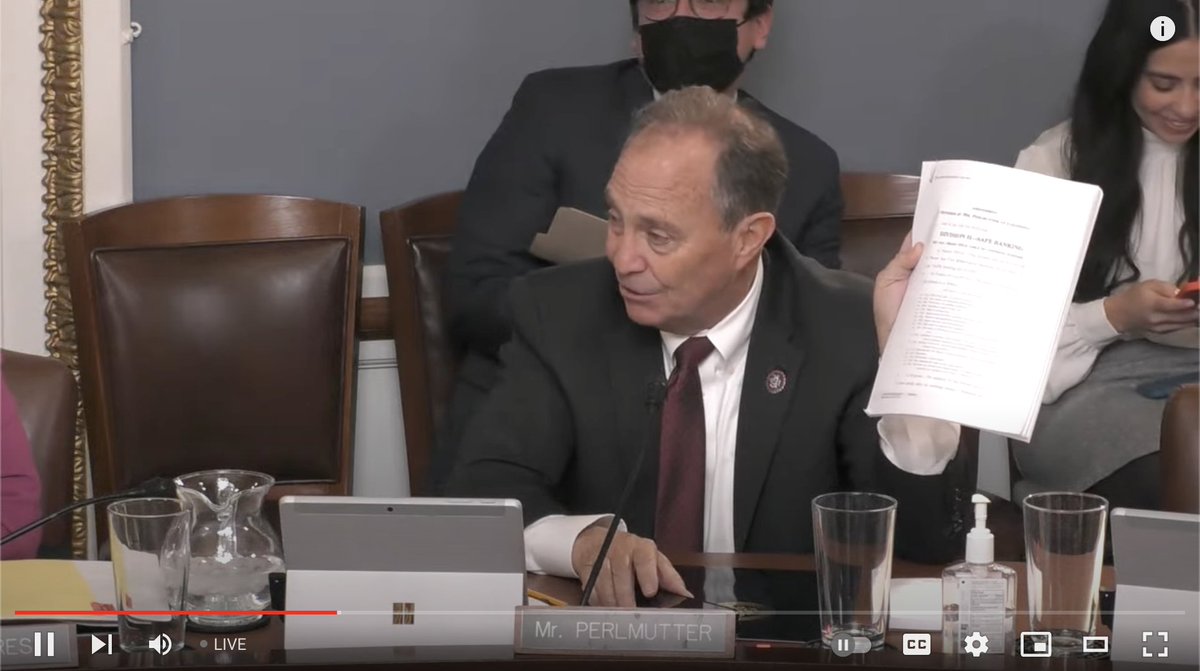 tomangell's tweet photo. LATEST—Marijuana banking state of play:

@SenSherrodBrown: "It absolutely could still happen... We're this close to a deal."

@RepPerlmutter: “Hopefully I can add it to something."

@SenJohnThune: #SAFEBanking probably not in omnibus

MORE:

https://t.co/eP0ZfY18Er https://t.co/xoTHofwi1c