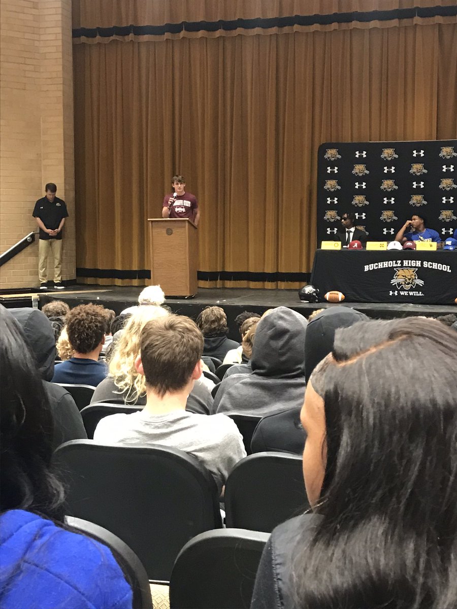 Creed Whittemore (<a href="/HailStateFB/">Mississippi State Football</a> commit) opens his address by sharing thanks and condolences for Coach Mike Leach. Very classy. <a href="/BuchholzFB/">Buchholz HS Football</a>