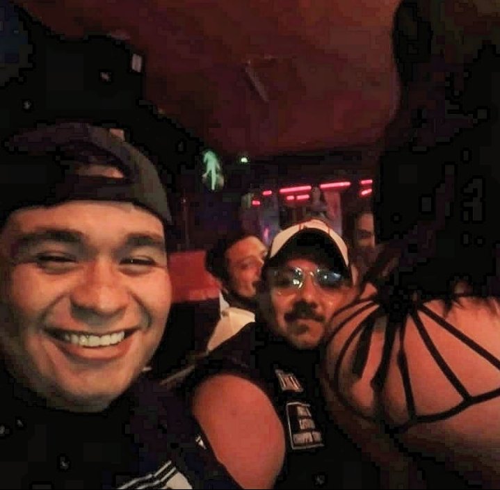 BikerBrothersMc's tweet photo. Feliz cumpleaños hermano de mi alma.
Mi compañero de ruta, mi vice presidente, mi alcahuete y mi compa.
@BikerBrothersMc celebra hoy tu cumpleaños y deseamos que le sigas a si perro enojón.
#Tavo #BBFFBB #FuckItAllLestHaveChopperTherapy #BB22MCGro https://t.co/be8HkwKxro