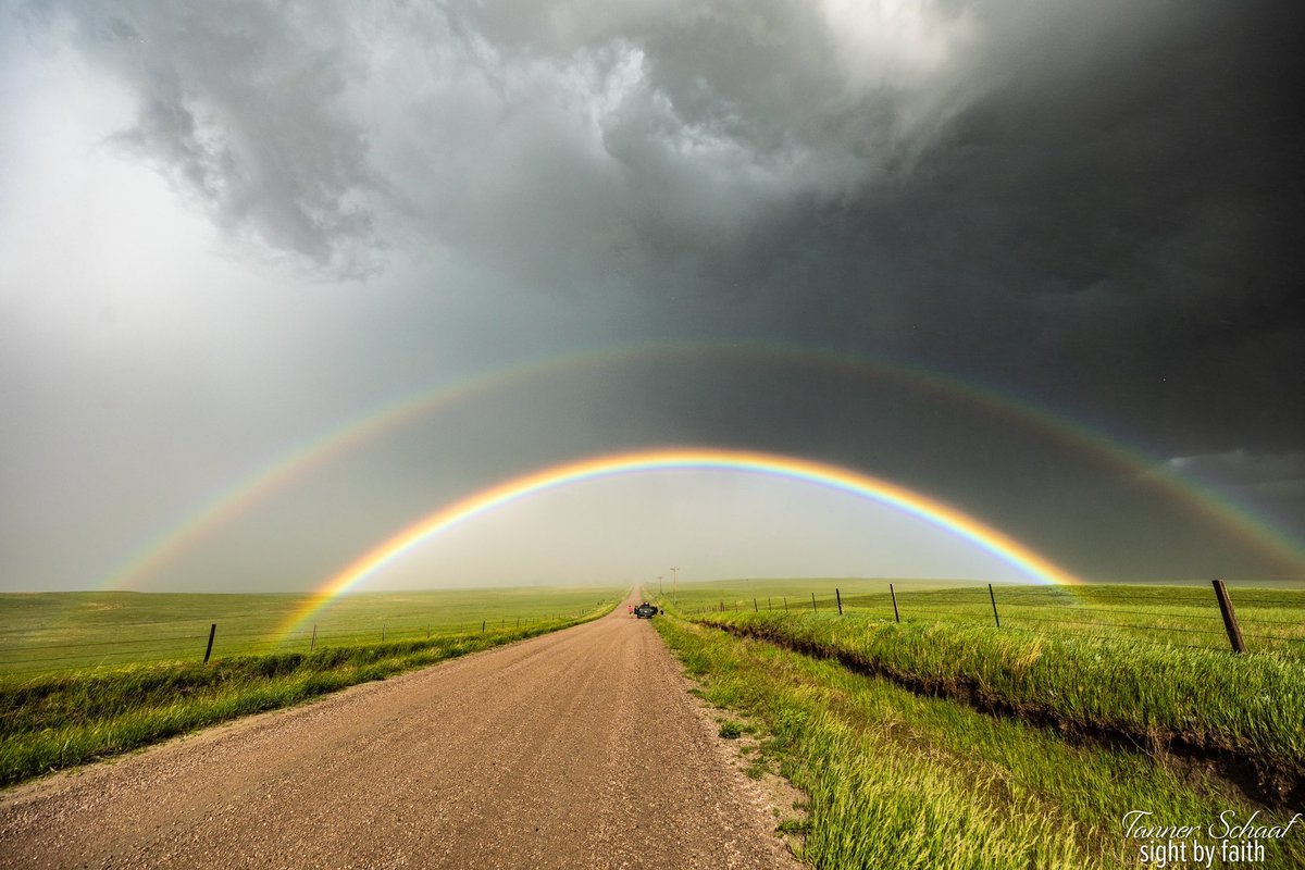TannerChasing's tweet photo. Rainbow chasing feat. @MikeOlbinski from last June in goodβo South Dakota. #sdwx #wxtwitter #rainbow #rainbowchasing https://t.co/FGzdpAdUQ9