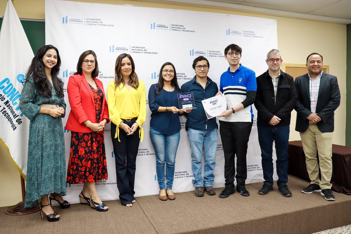 anachangt's tweet photo. 🧑💻👩🔬📖 Otra de las prioridades de este año fue facilitar el acceso a la educación científica y tecnológica, es por esto que a través de la línea de financiamiento #EducaCTi, brindamos apoyo económico a seis estudiantes: 2 a nivel de doctorados y 4 para maestrías. https://t.co/iwoRxdtH9A