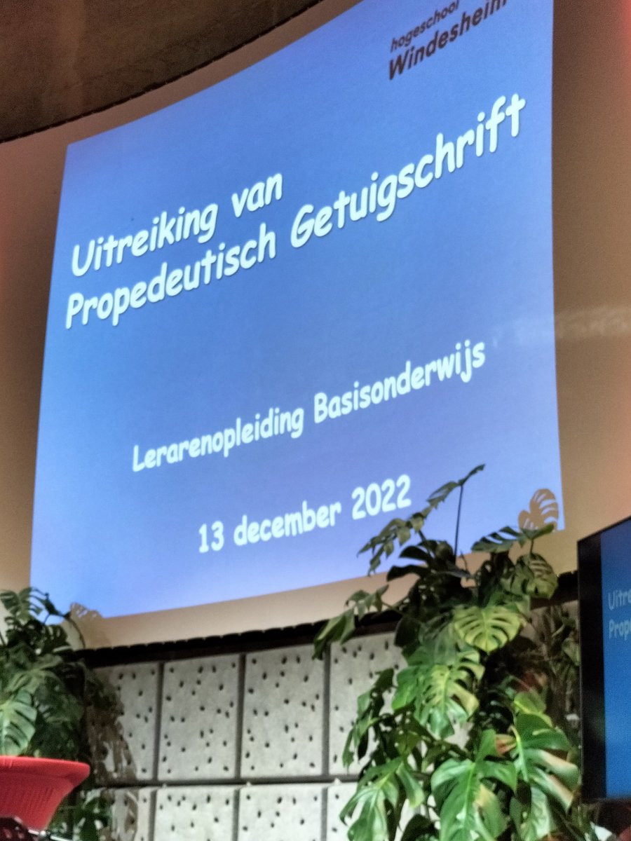 Monique_03809's tweet image. #Windesheim
#Propedeuse 
#PABO 
#Zoon en "schone dochter"
#Trotsemama